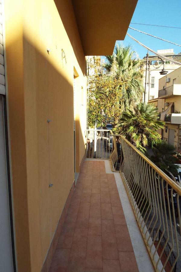 Cefalu Studio Room And Apartments Екстериор снимка
